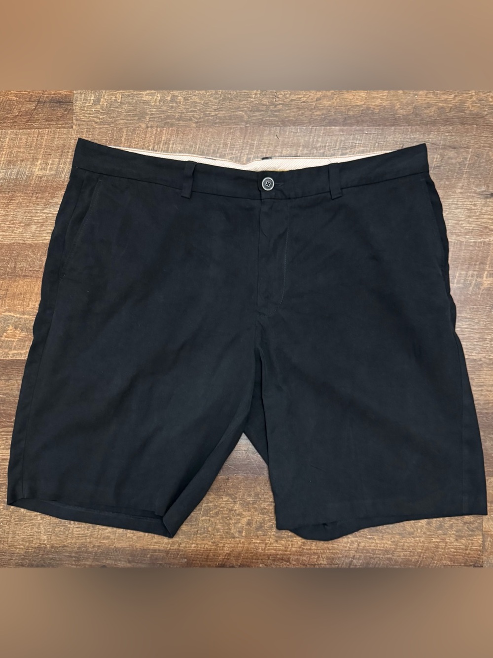 Tommy Bahama Black 100% Silk Mens Shorts Size 40